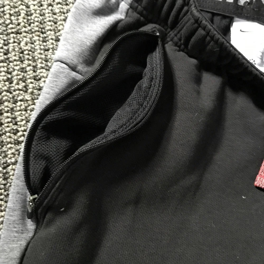 Nike ThermaFit GrayBlack‎ Sweatpants Small
